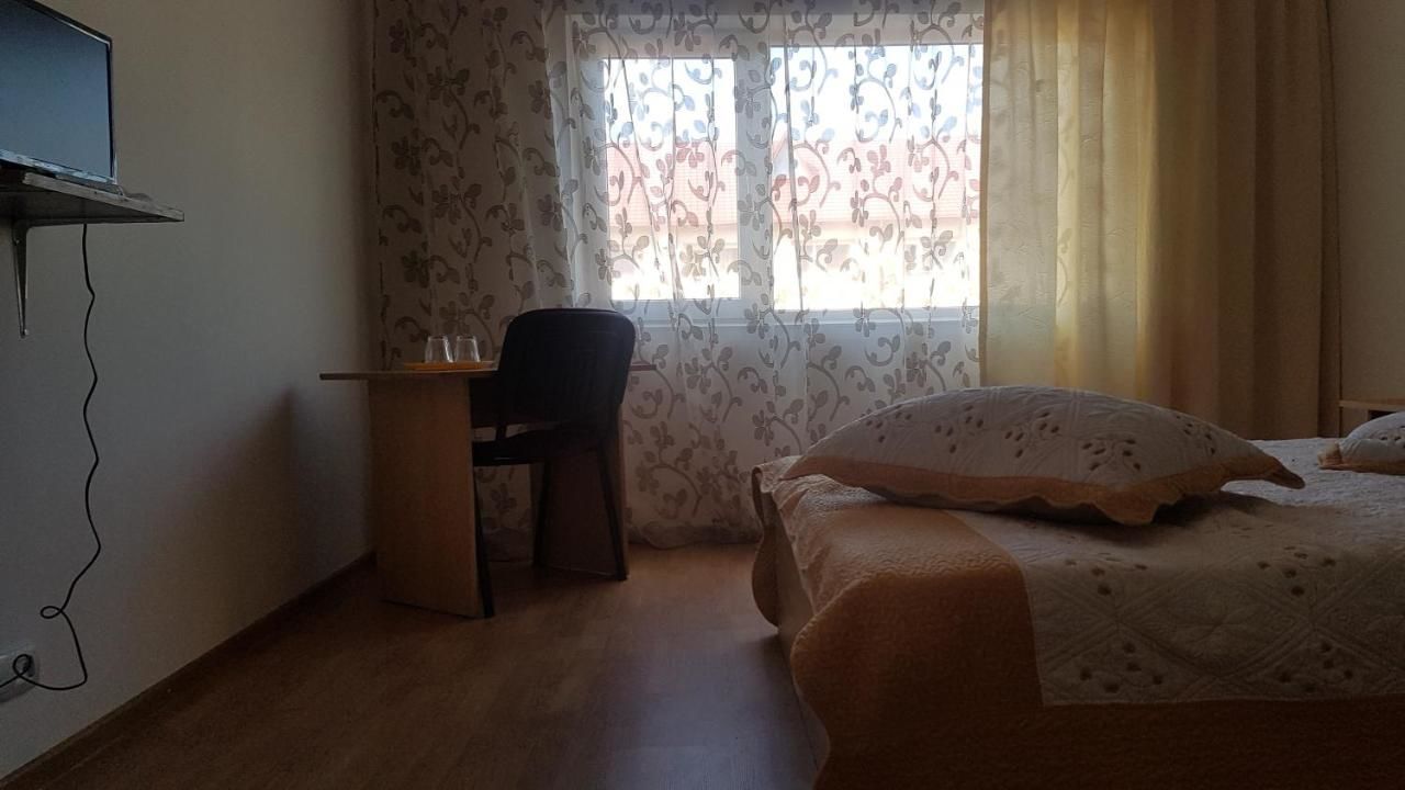 Гостевой дом Casa Rustica Apart & Rooms Cîmpineanca