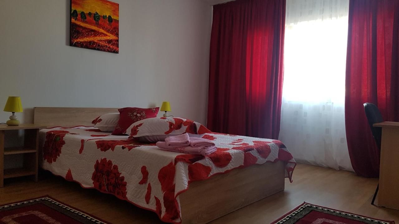 Гостевой дом Casa Rustica Apart & Rooms Cîmpineanca